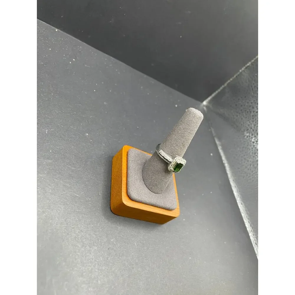 Unbranded sterling silver